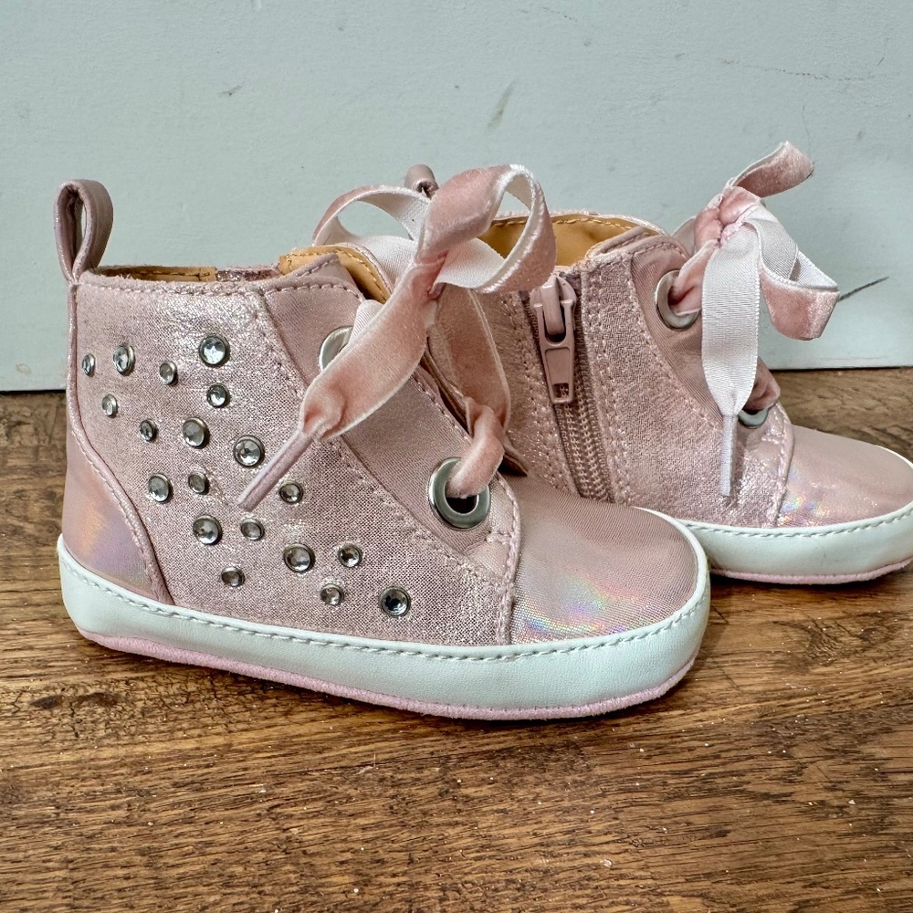 New Badgley Mischka Tira Pink Baby Crib Shoes Crystals Booties Sizeโ 2